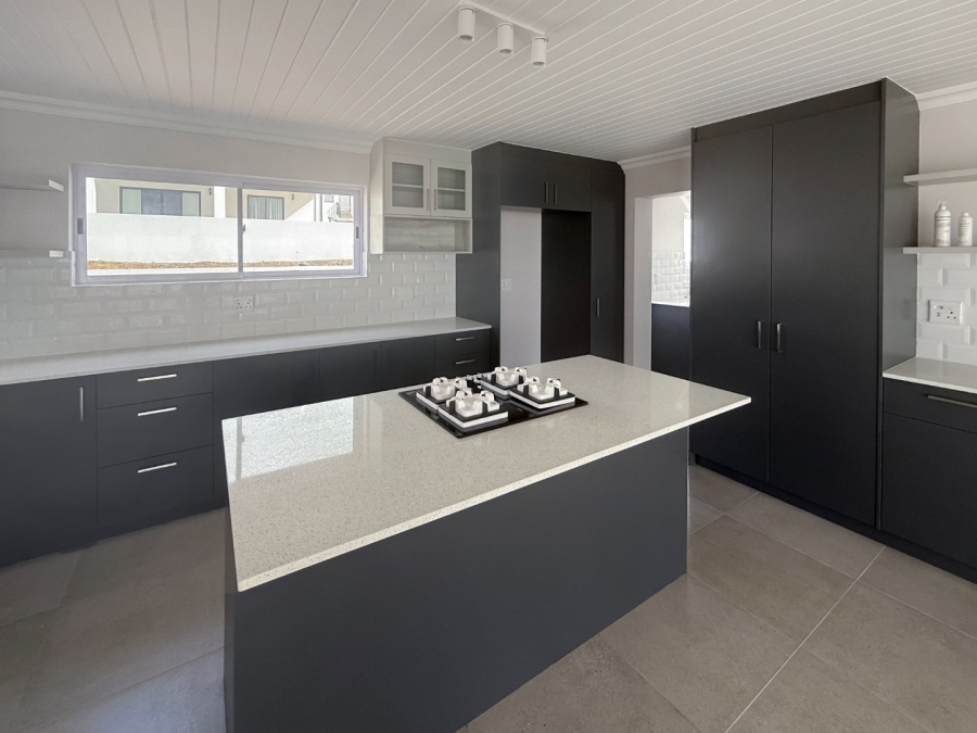 4 Bedroom Property for Sale in Da Gama Bay Western Cape